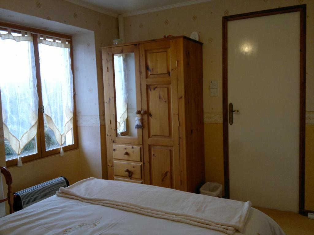 La Maison Jaune Bed & Breakfast Bouresse Exterior photo